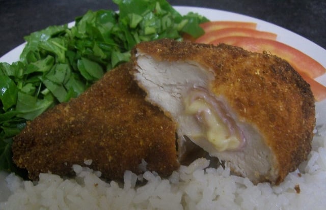 O filé de frango à Cordon Bleu usa uma técnica antiga, mas muito simples (Créditos: TudoGostoso/Shirlei de Fatima Nunes)