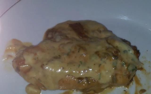 Quem diria que maracujá e filé de frango combinariam tão bem (Créditos: TudoGostoso/Fabiana Steirensis)